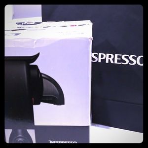 Nespresso Essenza C91 espresso Machine.